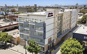 Hampton Inn&Suites Los Angeles/Hollywood, CA
